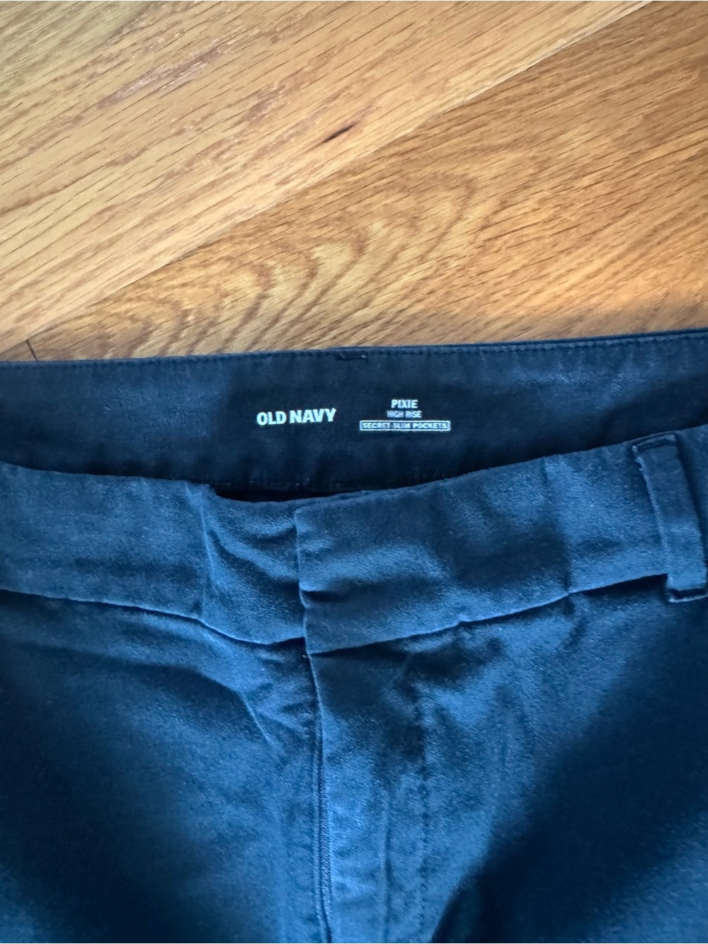 Old Navy Pixie Fit Straight Leg Pants in Black